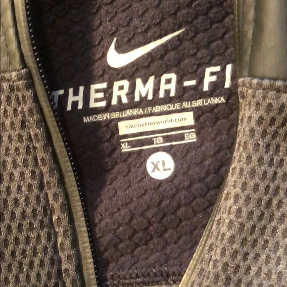 Nike jacket - Picture 2 of 4